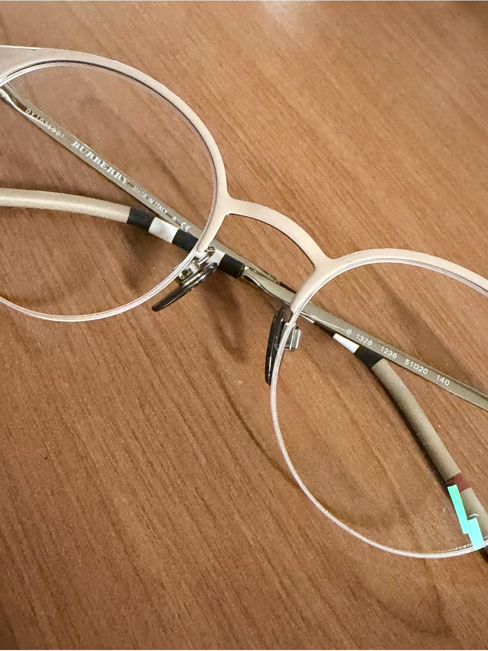 Burberry Round Rim Glasses in Beige and Silver